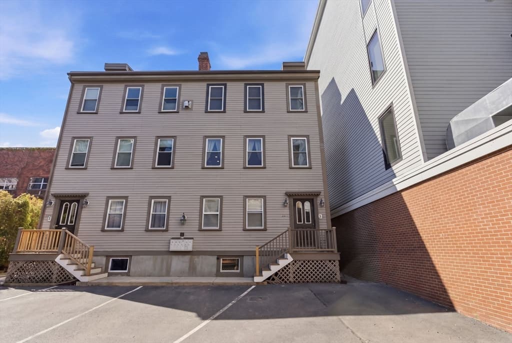 Condominium at 523 E 2nd St # 5, Boston MA 02127, Boston, photo 15 of 19