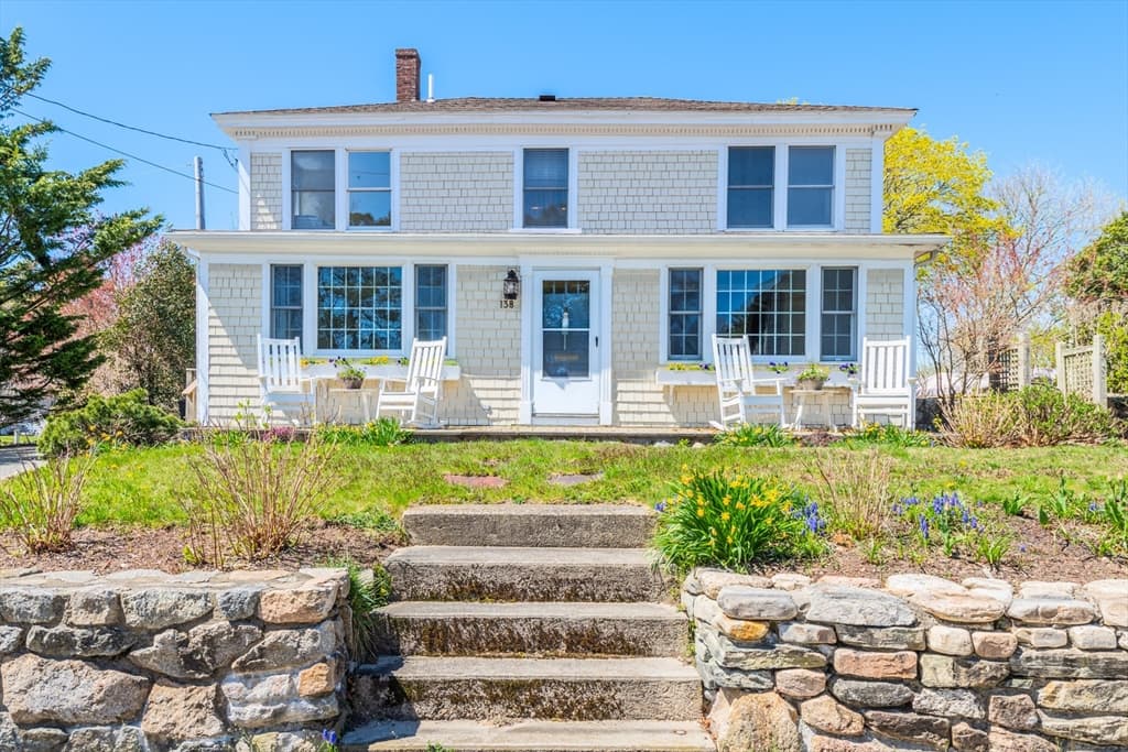 138 County Rd, Falmouth MA 02556