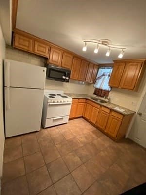 623 Cummins Hwy # A, Boston MA 02136 photo 2