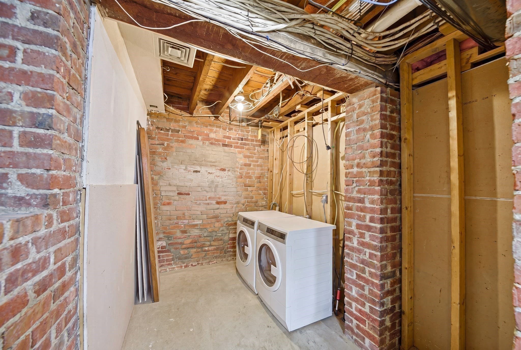Condominium at 30 Beacon St # 1, Chelsea MA 02150, Chelsea, photo 27 of 39