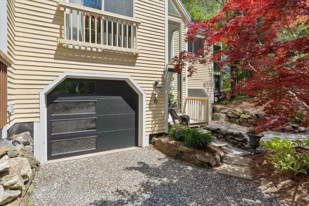 Condominium at 8 Deer Path # 8, Hudson MA 01749, Hudson, photo 27 of 30