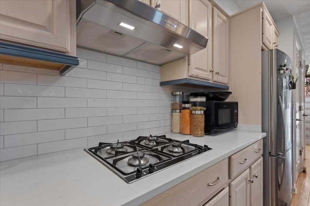 Condominium at 8 Deer Path # 8, Hudson MA 01749, Hudson, photo 14 of 30