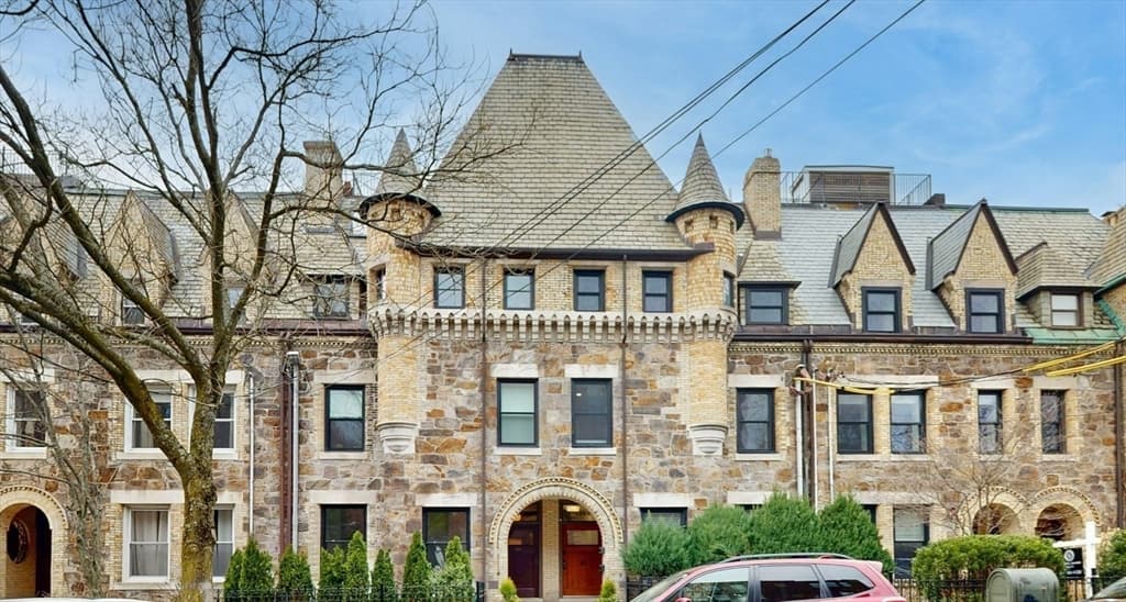 322 Tappan St # 2, Brookline MA 02445
