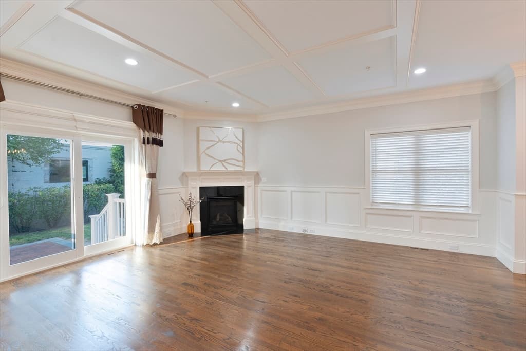 Condominium at 20 Dalby St # 20, Newton MA 02458, Newton, photo 13 of 42
