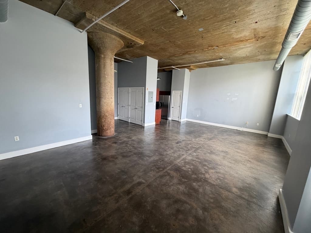 21 Illinois St # 202, Worcester MA 01610 photo 14