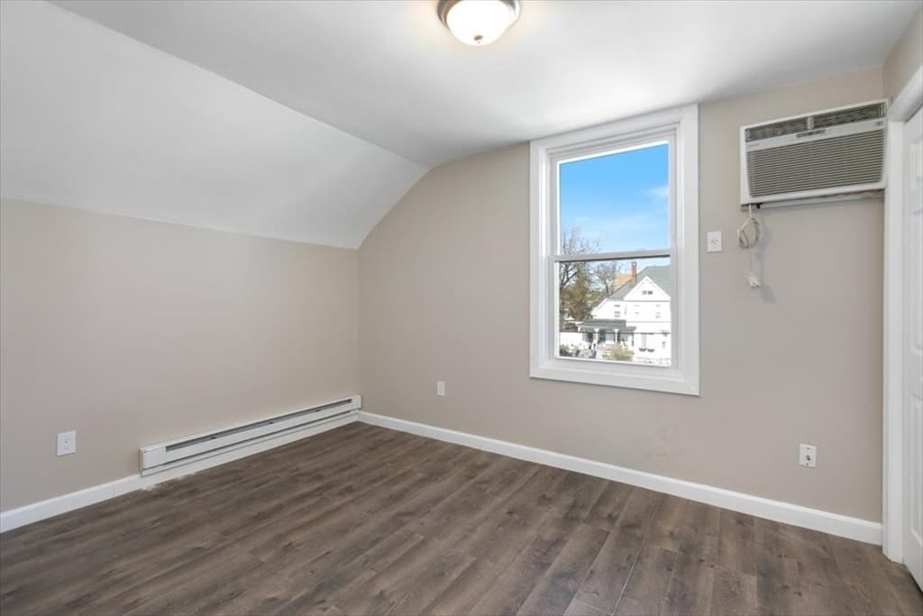 33 Garfield St, Lawrence MA 01843 photo 4