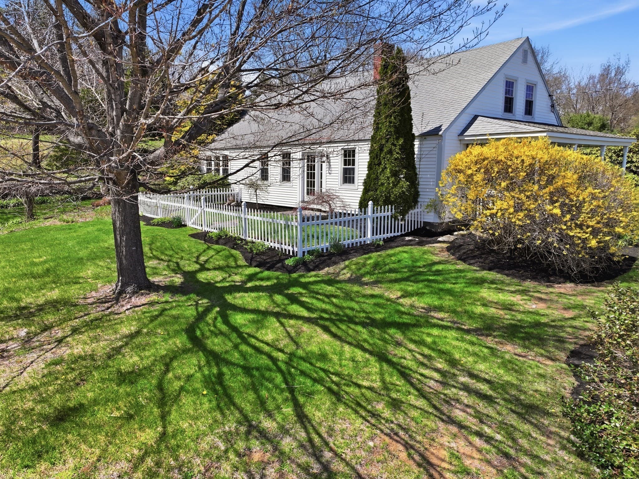 Single Family Residence at 16 Brigham Rd, Paxton MA 01612, Paxton, photo 4 of 42