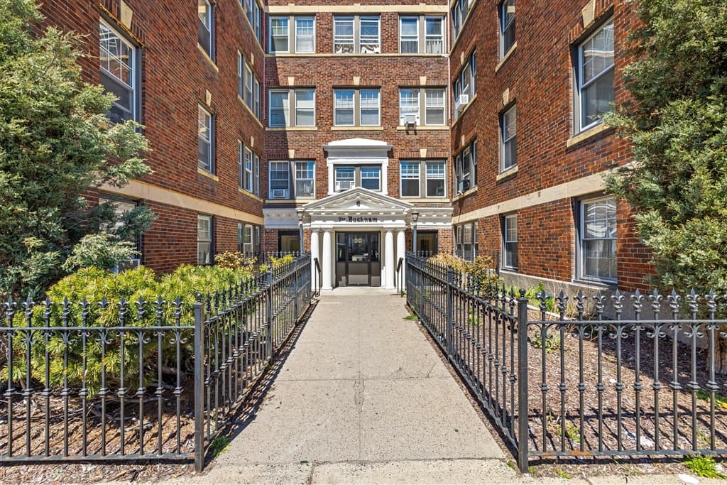68 Linden St # 49, Everett MA 02149