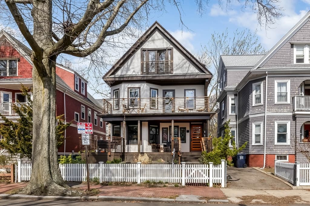 151 Magazine St # 3, Cambridge MA 02139