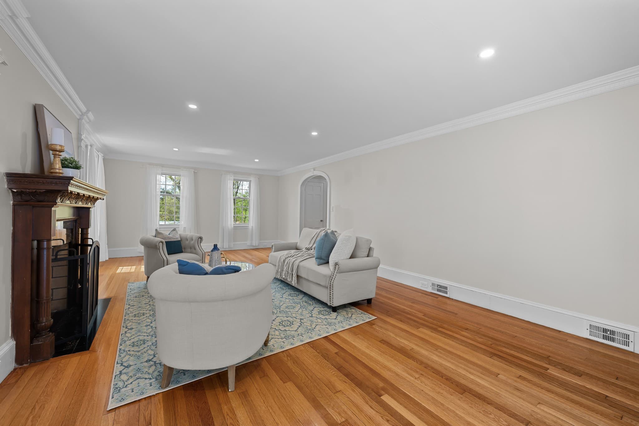 Single Family Residence at 20 Westwood Dr, Worcester MA 01609, Worcester, photo 9 of 41