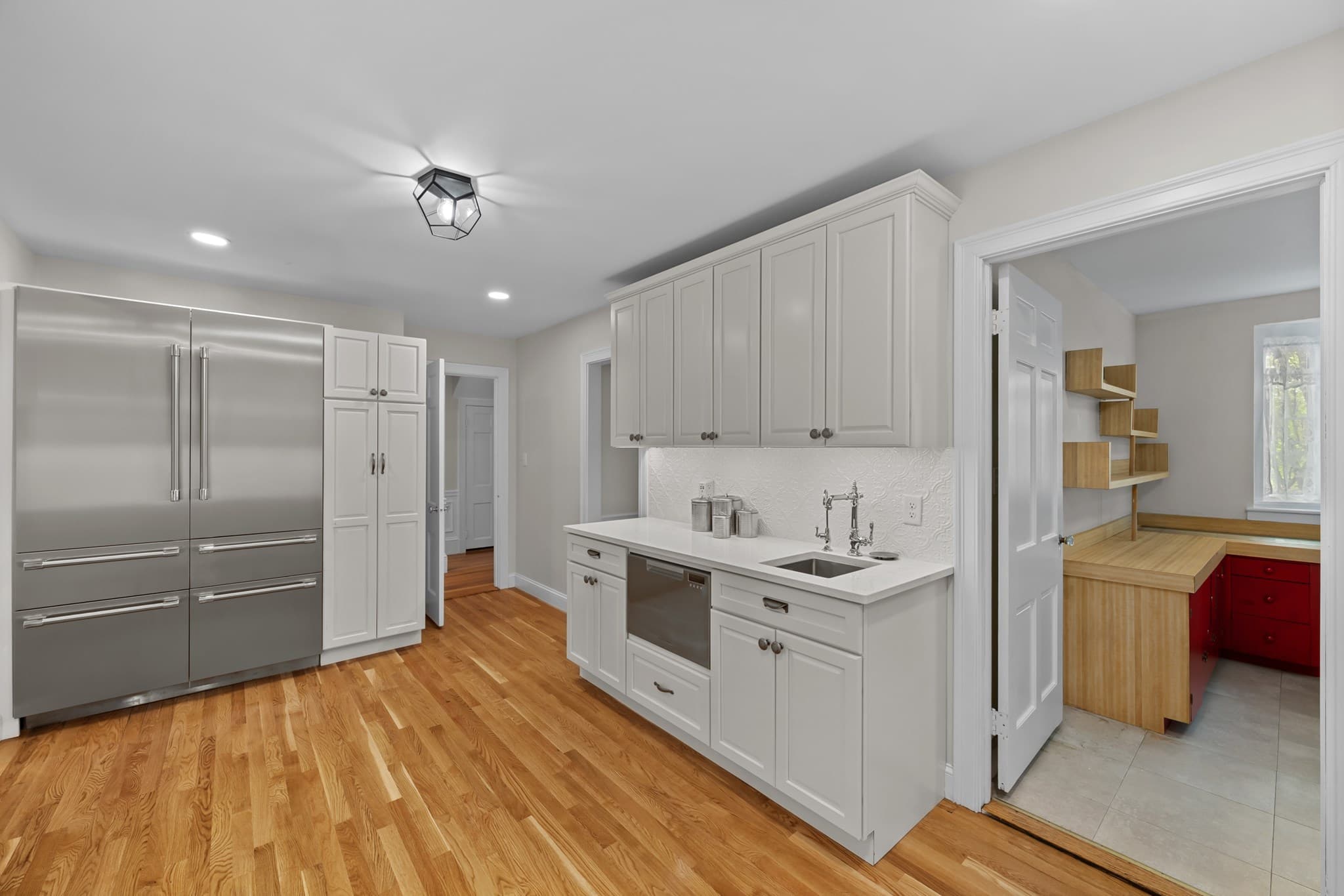 Single Family Residence at 20 Westwood Dr, Worcester MA 01609, Worcester, photo 18 of 41