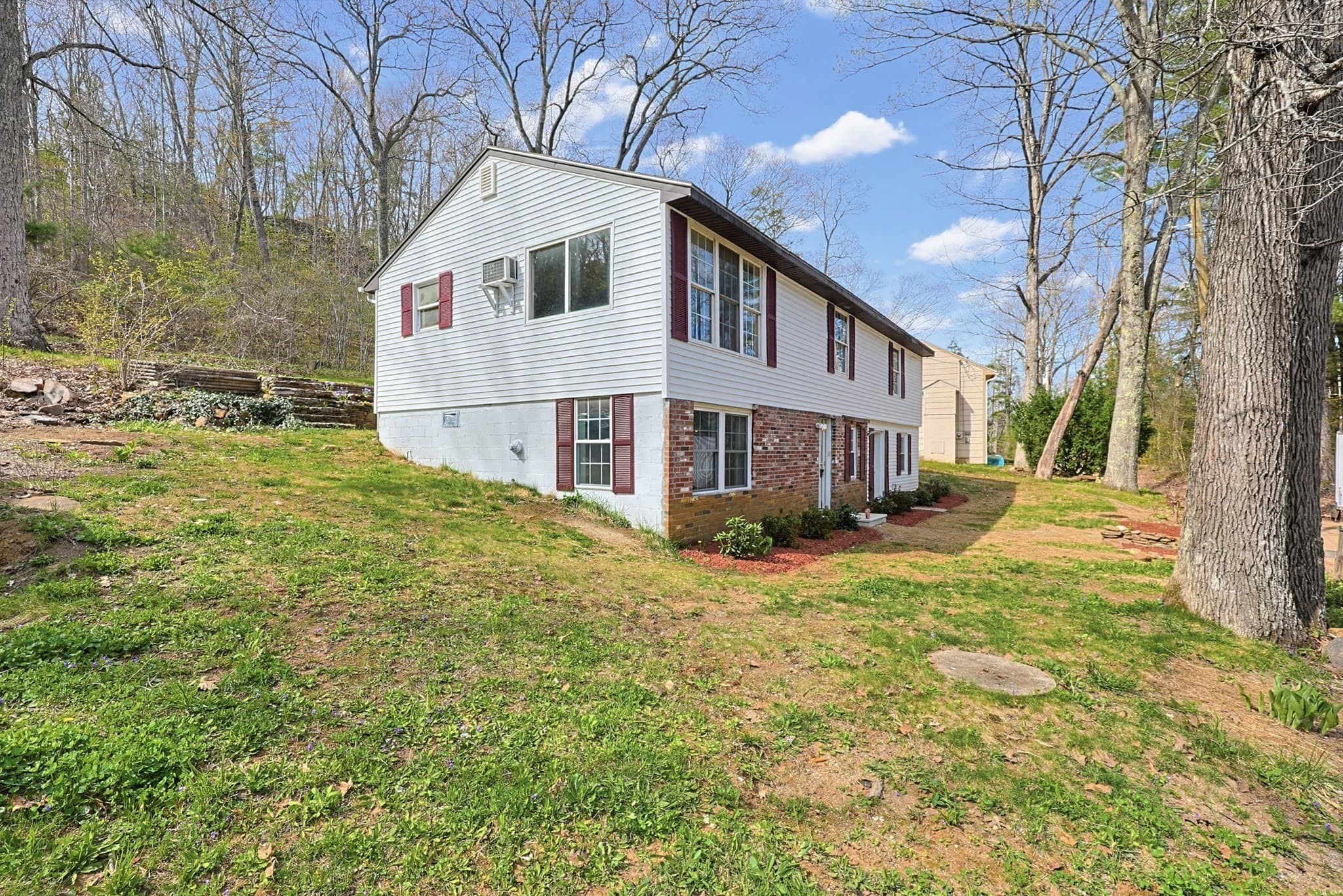 Single Family Residence at 124 Old County Road, Holland MA 01521, Holland, photo 6 of 38