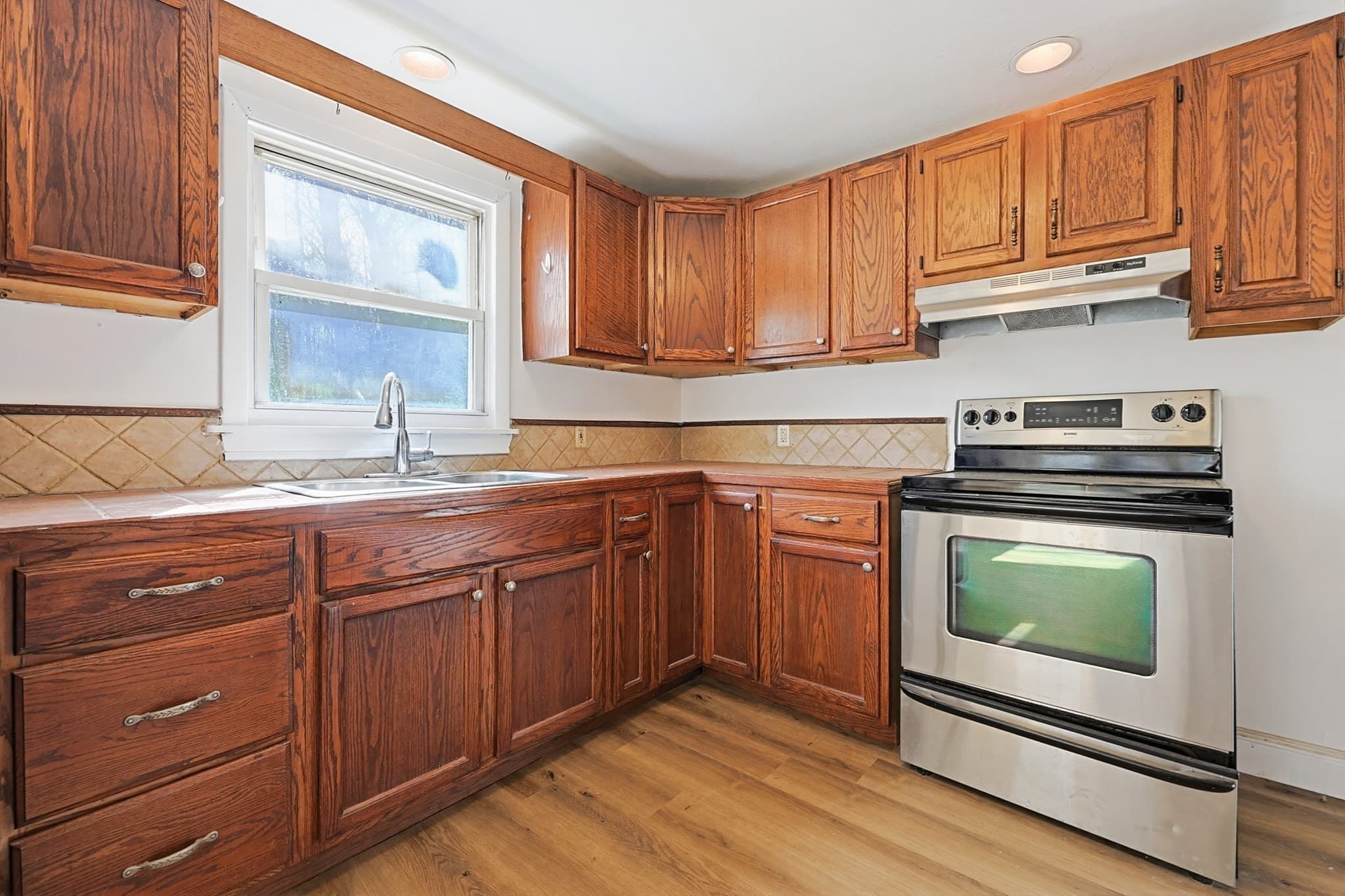 Single Family Residence at 124 Old County Road, Holland MA 01521, Holland, photo 10 of 38