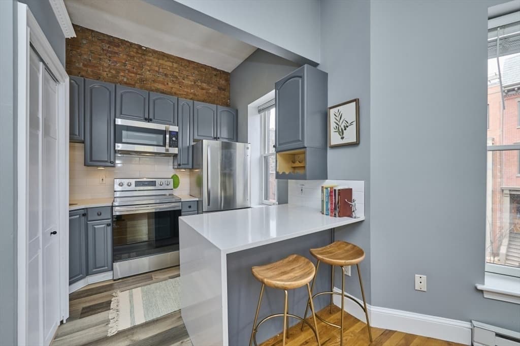 Condominium at 516 Shawmut Ave # 2, Boston MA 02118, photo 5 of 13