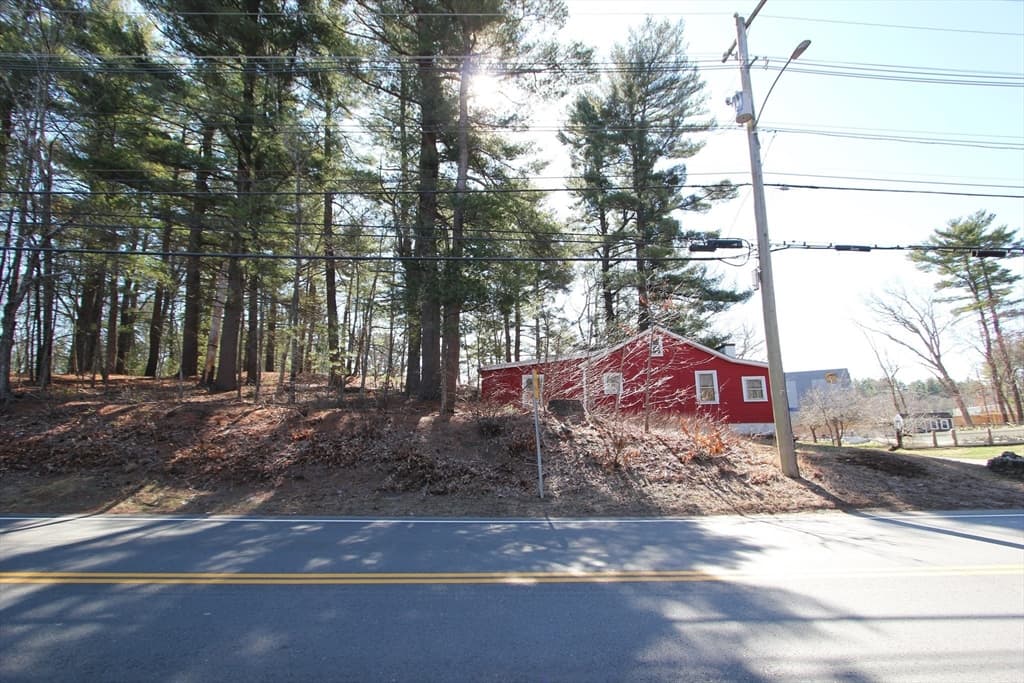 196 Grove St, Franklin MA 02038 photo 2