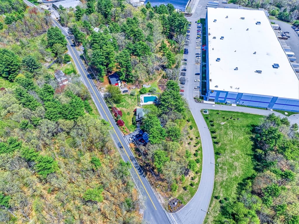 196 Grove St, Franklin MA 02038