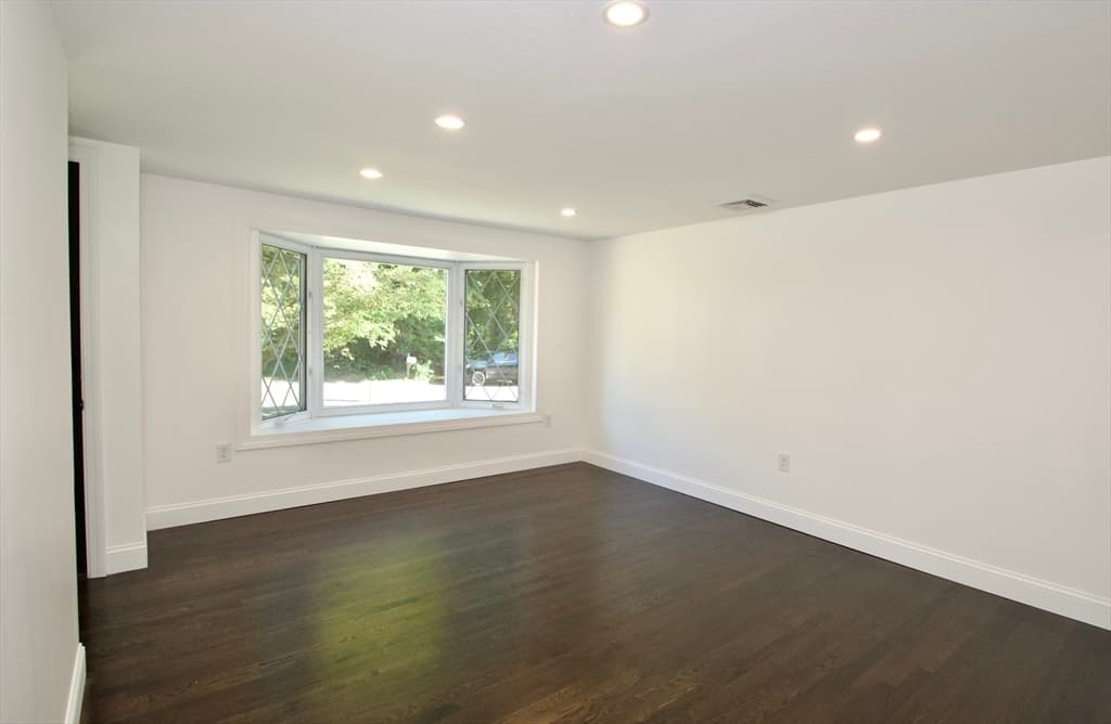 Single Family Residence at 7 Barbara Rd, Kingston MA 02364, Kingston, photo 10 of 26