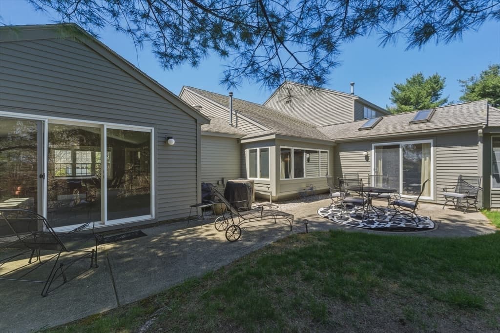402 Ridgefield Cir # D, Clinton MA 01510 photo 31