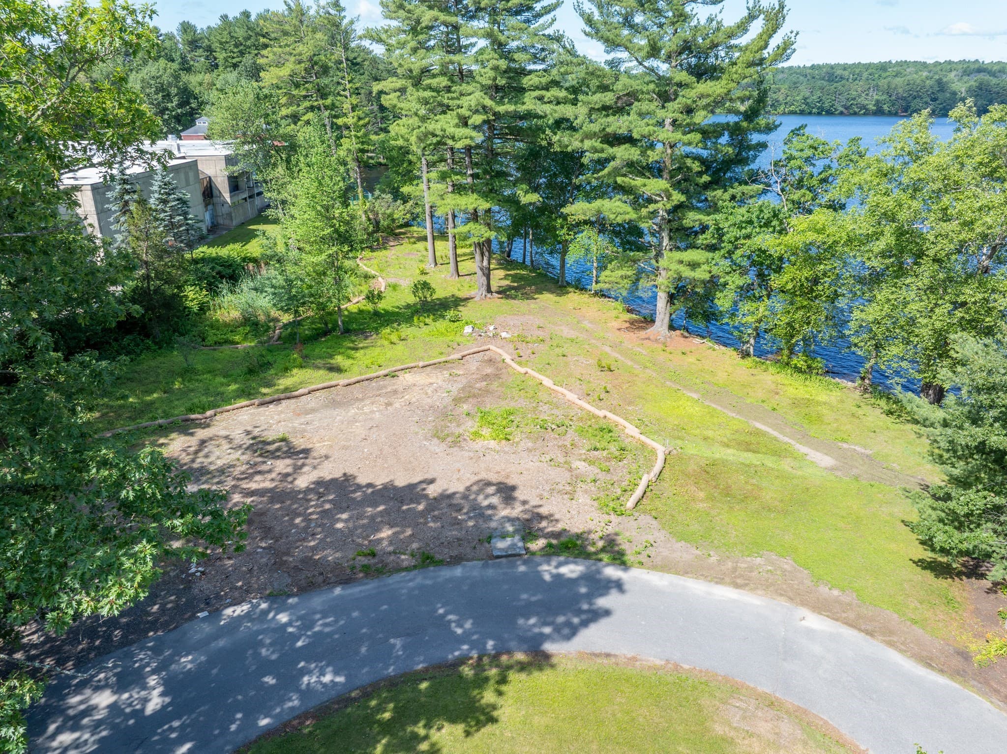 Residential at 14 Geneva Road, Andover MA 01810, photo 21 of 36