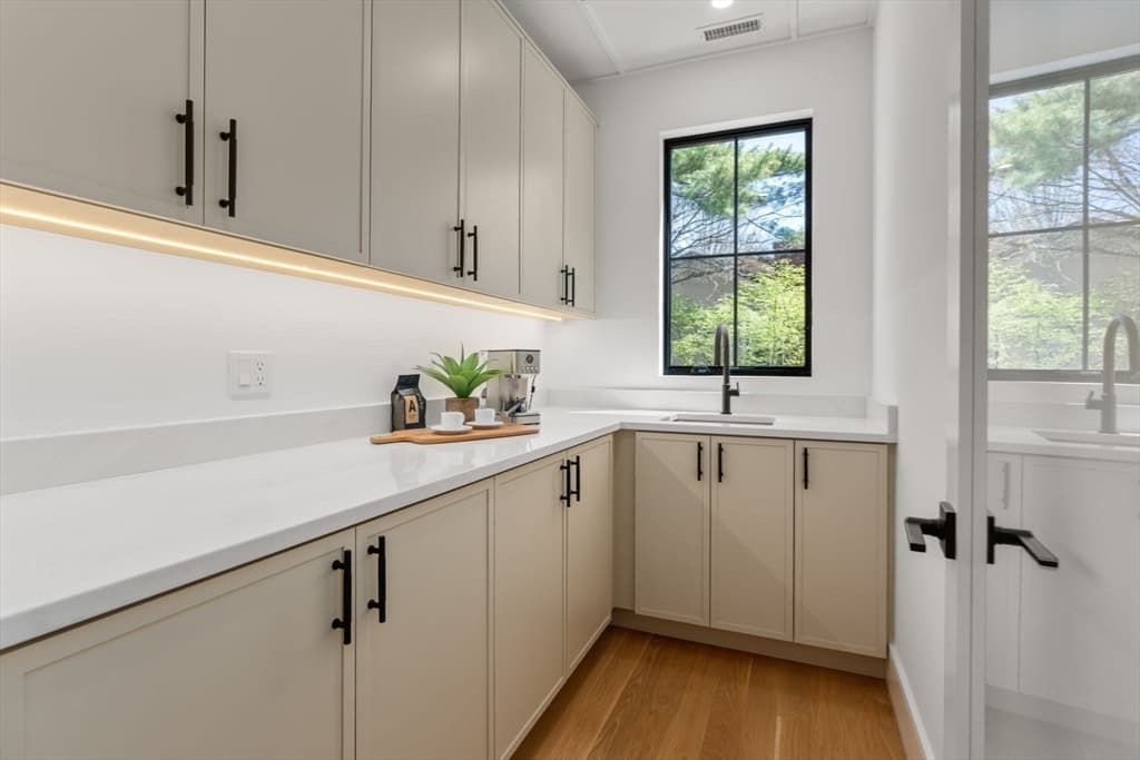 Single Family Residence at 470 Quinobequin Road, Newton MA 02468, Newton, photo 14 of 37