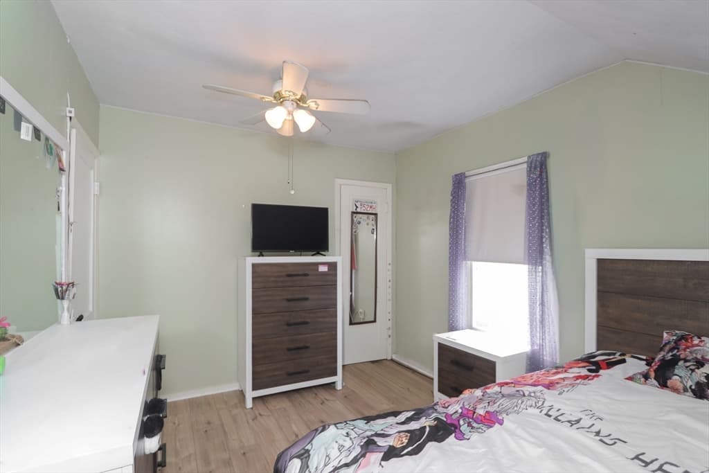 91 Ardmore St, Springfield MA 01104 photo 12