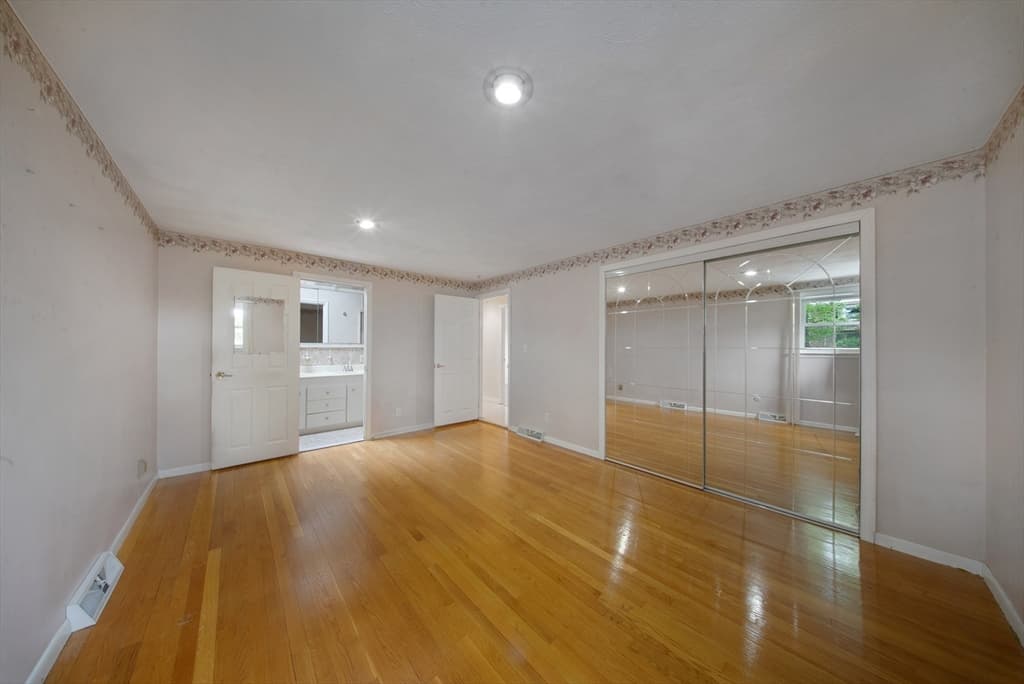 Single Family Residence at 25 Gloversbrook Rd, Randolph MA 02368, photo 16 of 40
