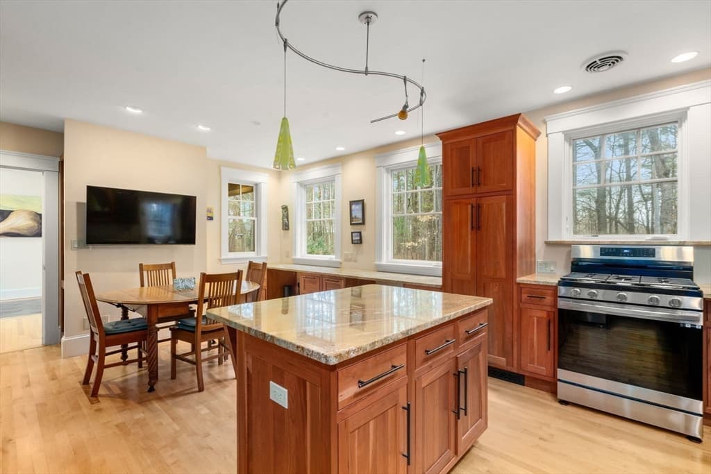 55 Glezen Ln, Wayland MA 01778 photo 13