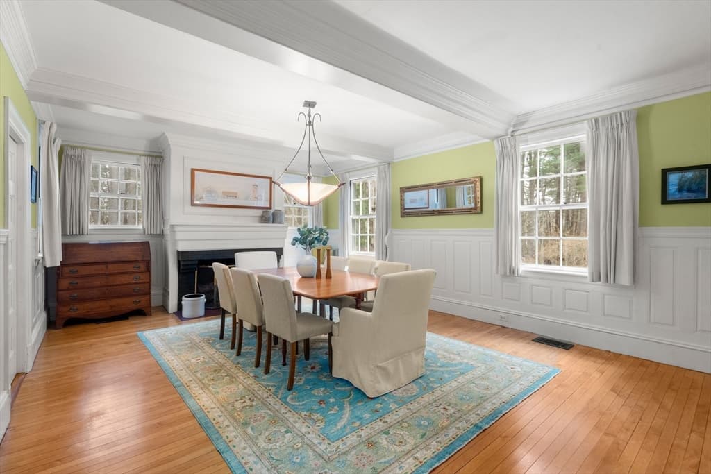 55 Glezen Ln, Wayland MA 01778 photo 4