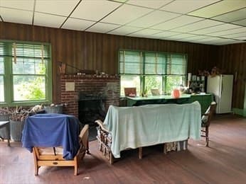 Residential at 349 Old Fall River Rd, Dartmouth MA 02747, photo 9 of 13