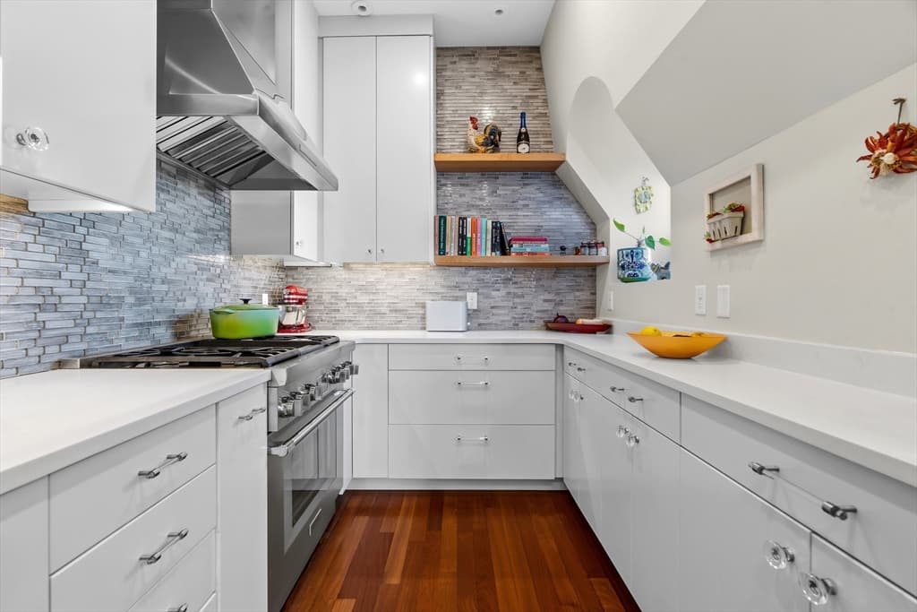 Condominium at 531 Massachusetts Ave # 3, Boston MA 02118, photo 19 of 40