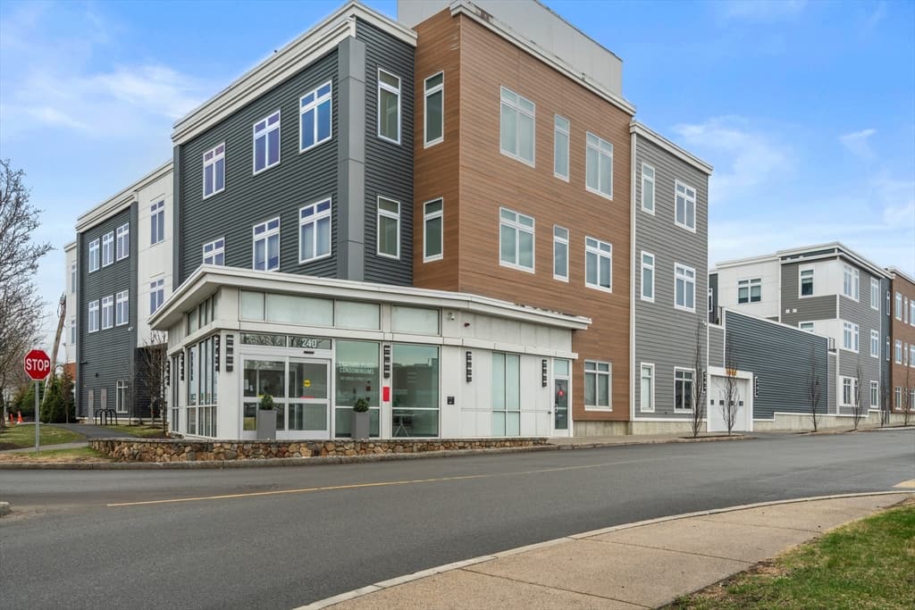 60 Cross St E # 328, Somerville MA 02145