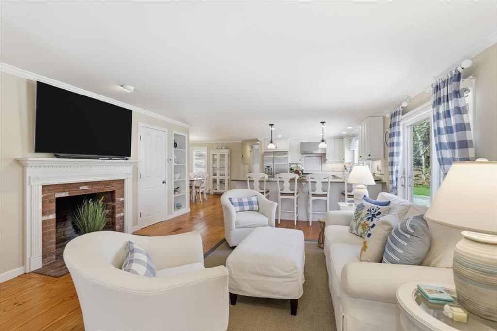 Single Family Residence at 60 Harbor Hill Rd, Chatham MA 02633, Chatham, photo 12 of 27
