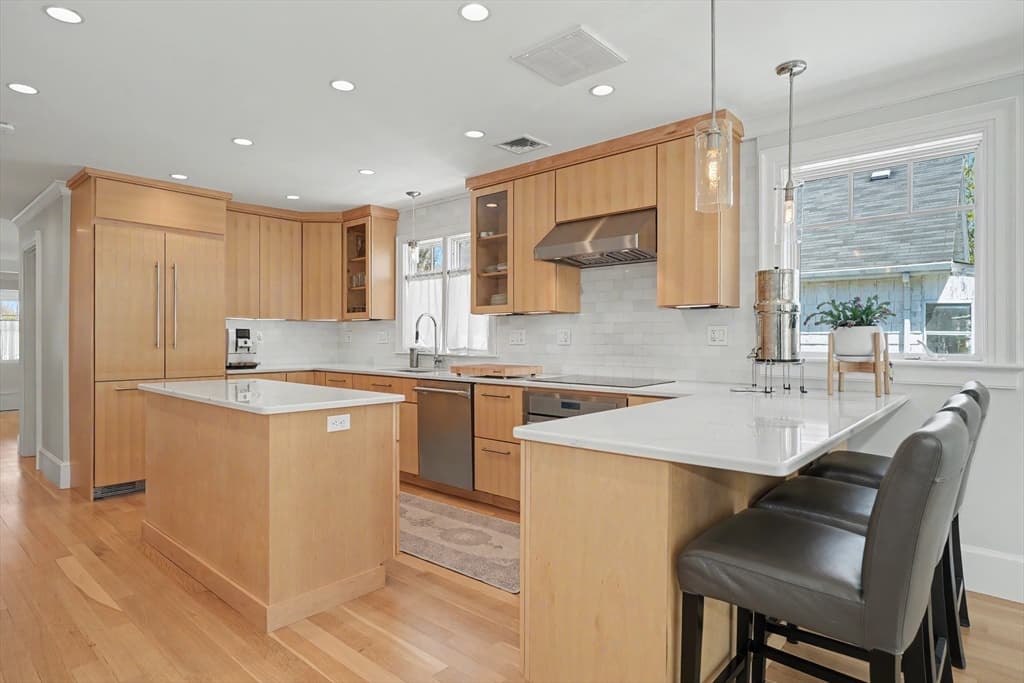 Condominium at 116 Milton Street # 116, Arlington MA 02474, Arlington, photo 10 of 35