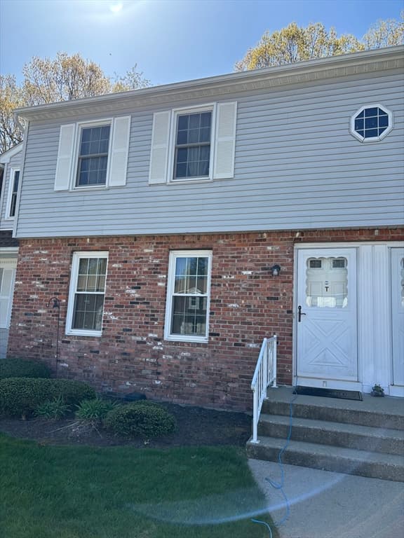 283 Fuller Rd # T, Chicopee MA 01020