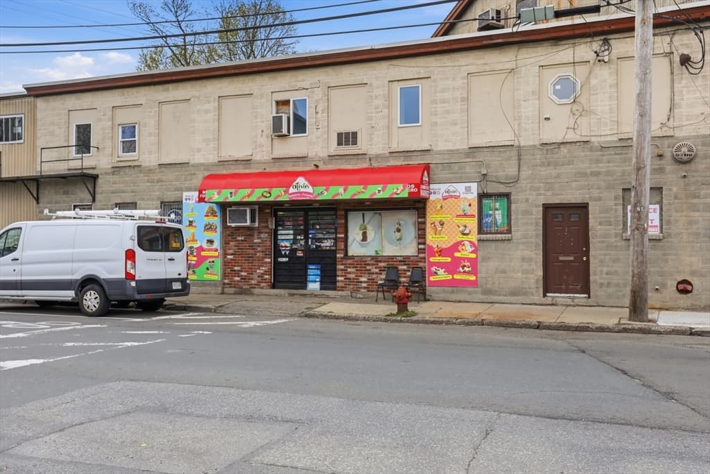 723-727 Summer St, Lynn MA 01905 photo 4