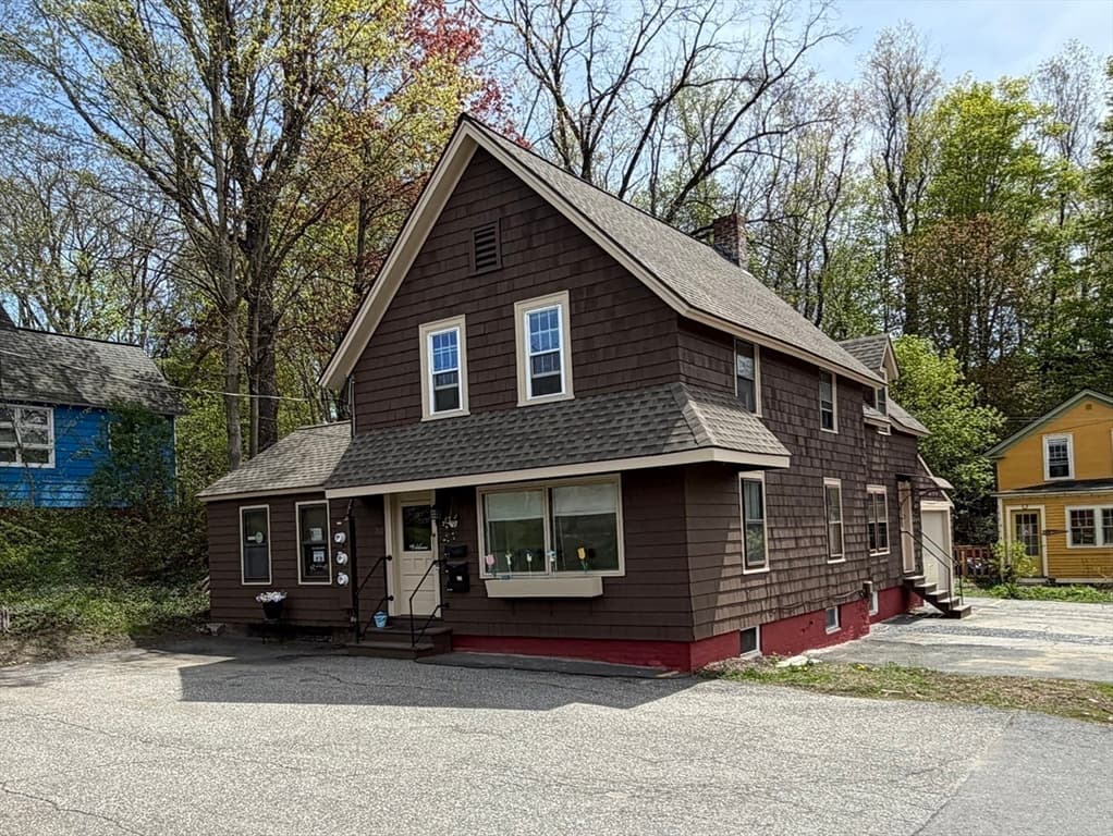 30 Mohawk Trl, Greenfield MA 01301 photo 3