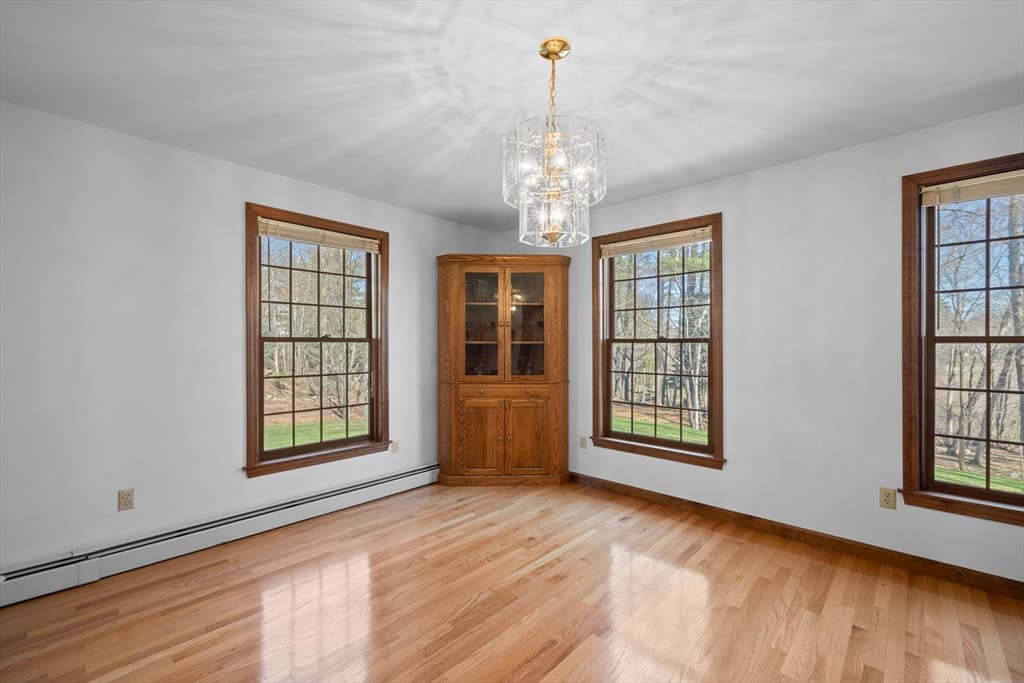Single Family Residence at 60 Cambridge Rd, Hampstead NH 03841, Hampstead, photo 5 of 33
