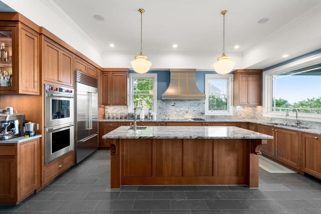 Single Family Residence at 62 Bay Street, Quincy MA 02171, Quincy, photo 6 of 39