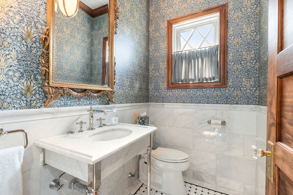 Single Family Residence at 62 Bay Street, Quincy MA 02171, Quincy, photo 15 of 39