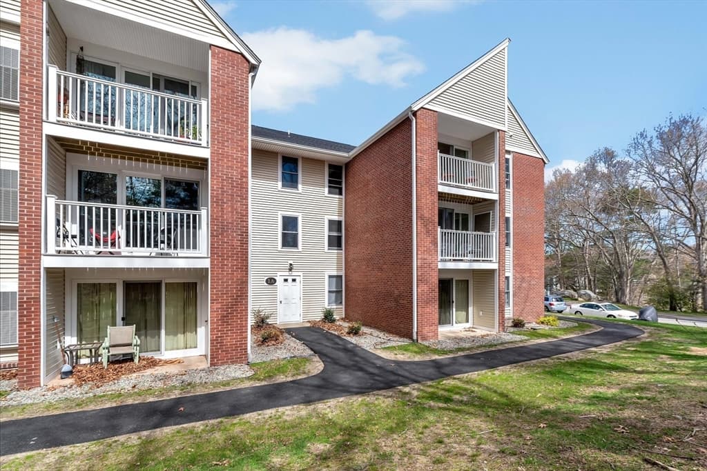 Condominium at 1 Marc Dr # 10, Plymouth MA 02360, Plymouth, photo 22 of 27