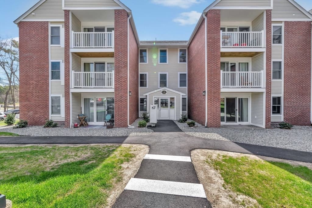 Condominium at 1 Marc Dr # 10, Plymouth MA 02360, Plymouth, photo 18 of 27