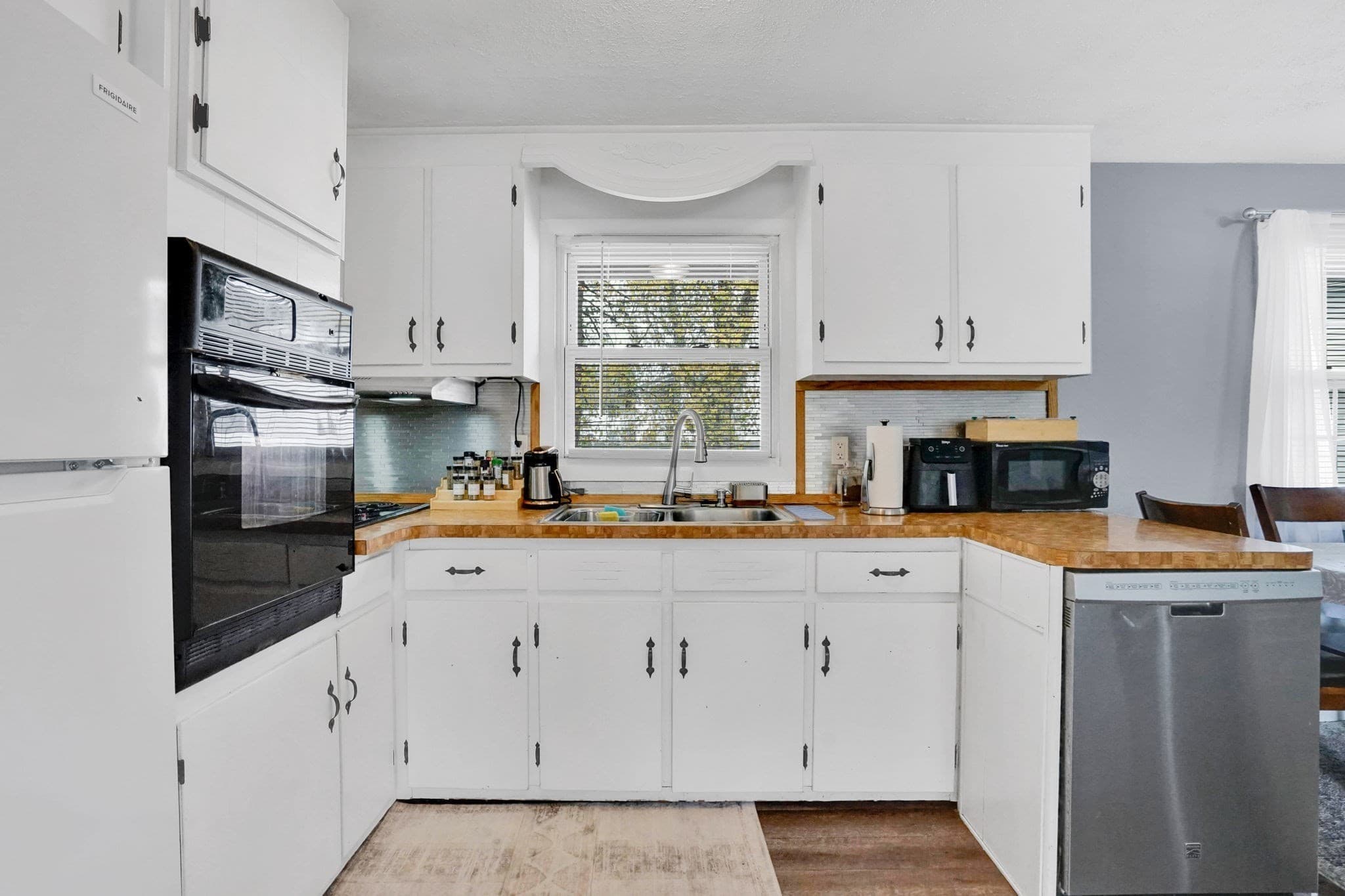 Single Family Residence at 94 Cora Ave, Chicopee MA 01013, photo 20 of 41
