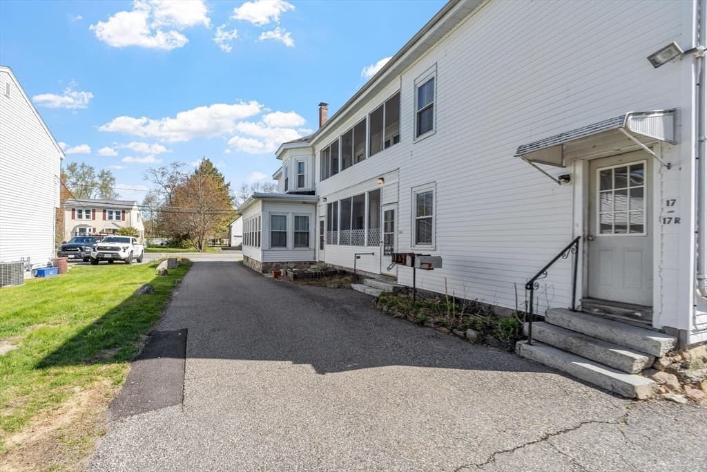 Condominium at 15R Warren Ave # 15R, Chelmsford MA 01824, Chelmsford, photo 14 of 21