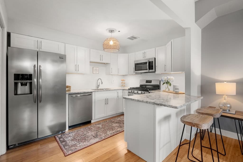 Condominium at 7 S Stone Mill Drive # 403, Dedham MA 02026, Dedham, photo 6 of 21
