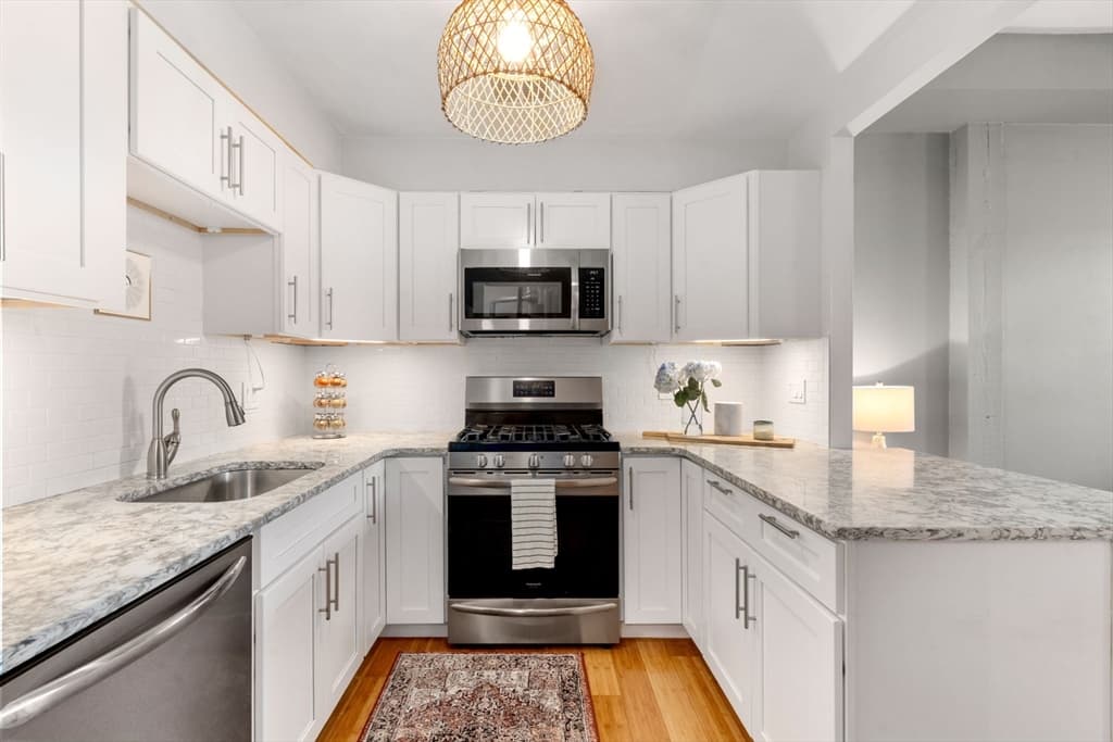 Condominium at 7 S Stone Mill Drive # 403, Dedham MA 02026, Dedham, photo 4 of 21