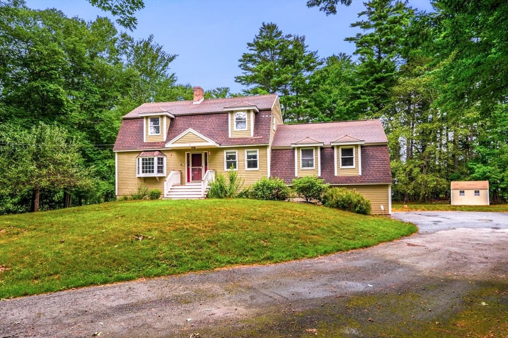 68 Baker Rd, Salisbury MA 01952