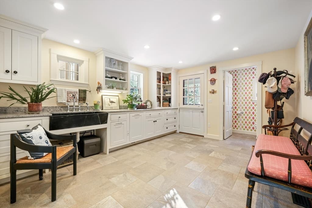 1632 Canton Ave, Milton MA 02186 photo 11