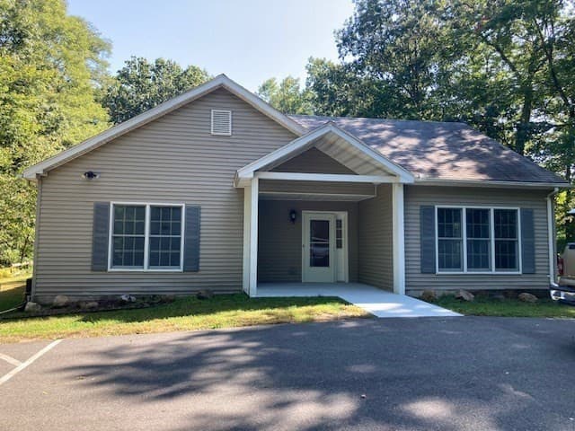 74 N Hatfield Rd, Hatfield MA 01038