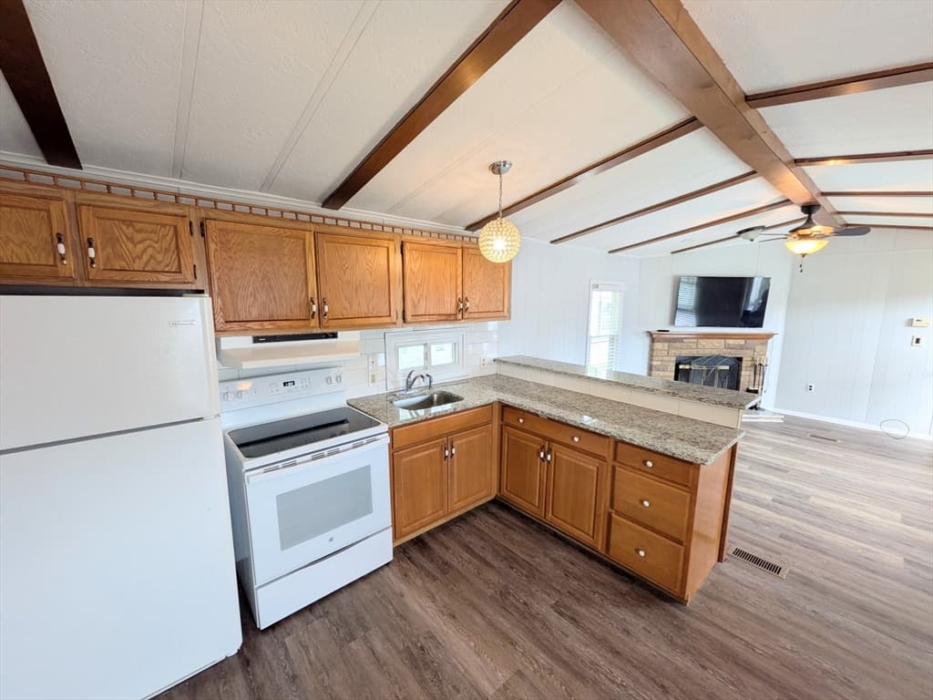 Mobile Home at 5 Cheryl Lane, Carver MA 02330, Carver, photo 3 of 27