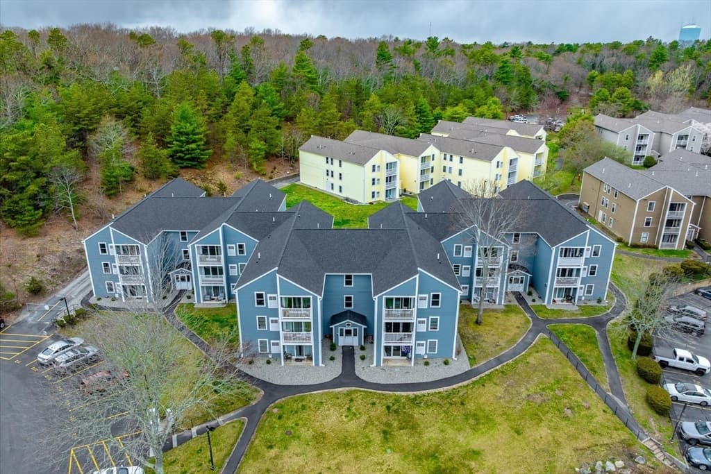 Condominium at 2 Marc Dr, Plymouth MA 02360, Plymouth, photo 2 of 34